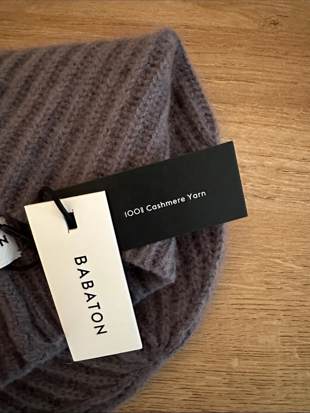 NWT Babaton Aritzia Cashmere Grey Winter Hat Beanie Ribbed Knit